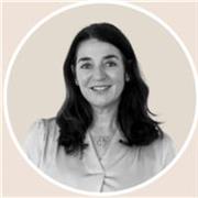 Profesora acreditada de Español como Lengua Extranjera (ELE) con 28 años de experiencia impartiendo clases presenciales y online.