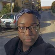 Sono una ragazza di terza superiore che è disponibile ad aiutare dei ragazzi più giovani nelle seguenti materie: italiano, storia, francese, inglese