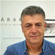 Fotógrafo con el curso de aptitud pedagógica da clases desde nivel básico