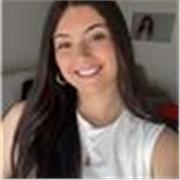 Soy una estudiante de Bioquímica en la Universidad de Murcia. Doy clases de matemáticas y química para que aprender sea más fácil