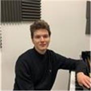 Clases de piano con pianista concertista internacional. Lleva  tu técnica, interpretación y expresión musical al siguiente nivel! 