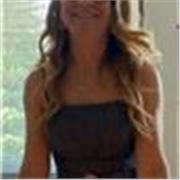 Madrelingua francese, con tanta esperienza nel tramettere il suo knowledge di questa lingua