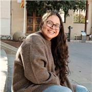 Profesora titulada en Tecnología Alimentaria, que puede impartir clases de matemáticas, física y biología de la ESO y Primaria