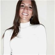 Psicologa impartisce lezioni per elementari e medie di italiano, storia e scienze; a studenti universitari di psicologia