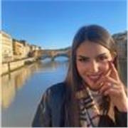Laureata in economia e gestione delle imprese con master in finanza e mercati finanziari attualmente in carriera consulente finanz