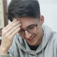 Estudiante de cuarto de nanotecnología se ofrece a dar clases de física, química, biología, matemáticas e inglés