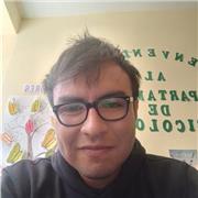 profesor de psicología imparte clases a todas las edades