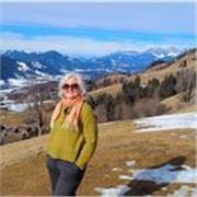 Individual English lessons from a multilingual professional. Tutoring exclusively in English.  