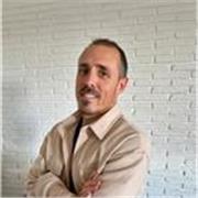 Me defino como asesor fiscal que enseña la contabilidad y los impuestos de forma práctica y aplicada a la vida real