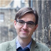 Englischer Muttersprachler mit Cambridger Abschluss in Französisch und Deutsch