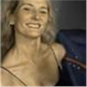 Profesora de Español imparte clases a todas las edades