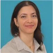 Anthropologue de formation, actuellement en reconversion vers le métier de professeur des écoles. 
