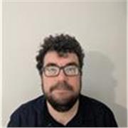 English Literature tutor in Leicester offering online and in-person lessons for GCSE, A-level and undergraduate students, with exp