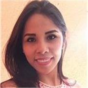 Profesora de Biología, Química y Física imparte clases a niños de todas las edades