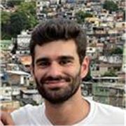 Je suis actuellement étudiant à emlyon business school, après avoir réussi deux années de classe préparatoire. En parallèle de mes études, j'ai acquis une solide expérience en anglais grâce à plusieurs séjours linguistiques et professionnels en Angleterre
