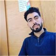 Prof en informatique donne des cours pour les élèves de lycée et les étudiants de première année universitaire 