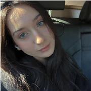 Studentessa di Giurisprudenza diplomata al liceo classico offre ripetizioni di inglese e materie umanistiche per medie/licei