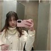 Estudiante avanzada de lenguas ofrece clases accesibles para personas de todas las edades