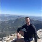 Entrenador titulado y con más de 5  años de experiencia en diferentes deportes. Experto en entrenamiento funcional y personal.
