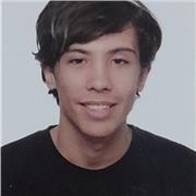 Bachillerato de ciencias y dos grados superiores (anatomía y laboratorio). Mis puntos fuertes son las matemáticas y química.
