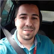 Professor de Piano ensina a crianças de todas as idades