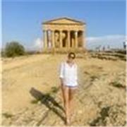 Experta en dirección y planificación del turismo imparte materias relacionadas con el turismo y la hostelería, ingles y alemán.