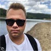 Bilingual tutor of the English language who is passionate about teaching others