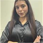 Hola, soy Ade y soy profesional en Idiomas. 
Doy clases particulares presenciales u online