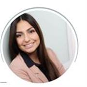 Spanisch-Tutorin, die Kinder aller Altersgruppen und Schulklassen unterrichtet