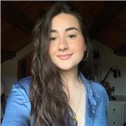 Profesora de primera apta para todos los niveles y edaded.