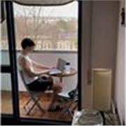 Chico con experiencia enseñando ejercicios, programando rutinas, y asesorando a personas para obtener su mejor versión 