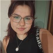 Alumna universitaria con un nivel C1 en inglés, paciente y adaptativa.