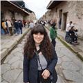 Insegnante di grafica, laureata magistrale e con esperienza professionale di 5 anni, impartisce lezioni online e su roma