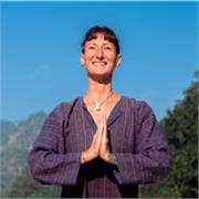 Are you stuck in repeating patterns? Struggling to commit to a daily practice? Im here to help shift that!