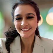 Professora de reforço, para auxiliar nas matérias. Com auxílio de jogos e dinâmicas