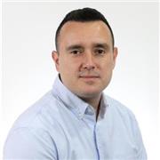 Soy un apasionado de la lengua francesa con 30 años de edad, siendo mi lengua materna. Mi enfoque se centra en la educación primaria, donde puedo ayudarte a reforzar tu francés, mejorar tu conversación y comprensión. ¡Descubre el encanto del francés con c