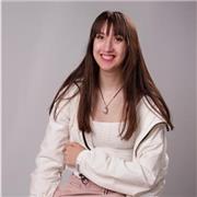 Joven estudiante apta para impartir clases de inglés y de apoyo sobre cualquier materia del colegio, ESO, bachillerato y FP