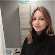 Profesora de biología con explicaciones fáciles de entender