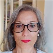 Docente di lingua Inglese impartisce lezioni a studenti di scuole di vario grado (primaria, secondaria primo e secondo grado) e ad adulti. Se siete interessati ad un ripasso generale inclusa conversazione o serve un rinforzo per superare qualche incertezz