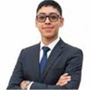 Profesor de Historia con enfoque dinámico y reflexivo para estudiantes de primaria y secundaria