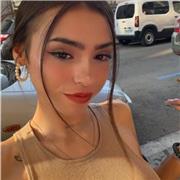 Soy una persona muy trabajadora y risueña, dispuesta a aprender y a ayudar en todo lo que pueda! Siempre con mi mejor sonrisa