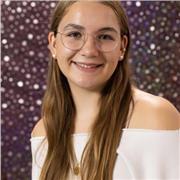 Englisch-Tutorin, die Englisch für die Jahrgangsstufen bis zur 9. Klasse unterrichtet