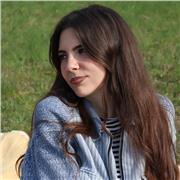 Offro lezioni di grafica, comunicazione visiva, arte, disegno. Mi rendo disponibile anche per aiuto compiti per bambini delle elementari.