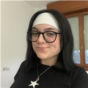 Studentessa universitaria di Belle arti Diplomata a liceo Artistico