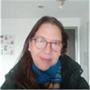 Profesora graduada de 30 años de servicio... Madre lingua española... Y quiero enseñar Español