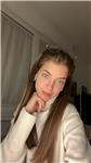 Salve! sono giovanna, non fatevi ingannare dal nome, sono madrelingua spagnola, papà italiano e mamma spagnola. ho 23 anni e abito a padova.