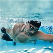 Entrenador titulado y Ex nadador Olímpico da clases particulares de natación adultos y niños