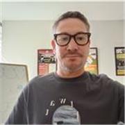 Maestro de español para clases en virtuales. Home office