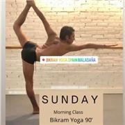 Profesor certificado de Yoga y Danza