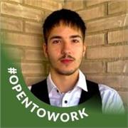 Profesor de ciencias de la computación joven